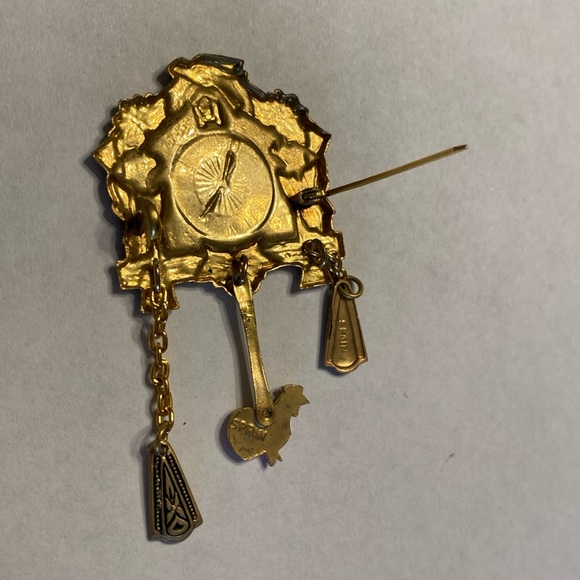Vintage Spain Gold Tone Cuckoo Clock Brooch Pin - Picture 8 of 16